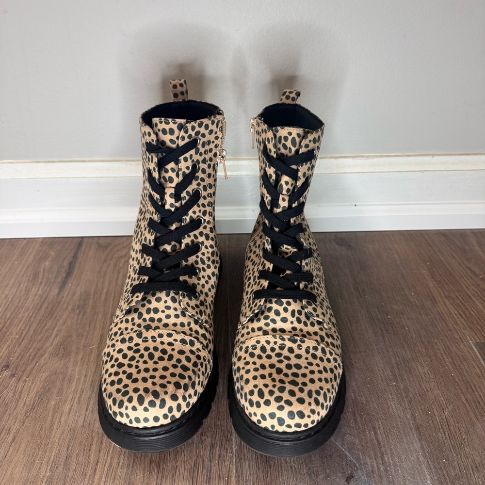 Women’s Leopard Print Combat Boots - Lace Up with Side Zipper Size 8.5